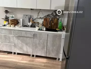 2-комнатная квартира, этаж 3 из 9, 55 м², миниатюра 6