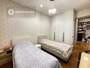 4-комнатная квартира, этаж 10 из 12, 115 м², миниатюра 2