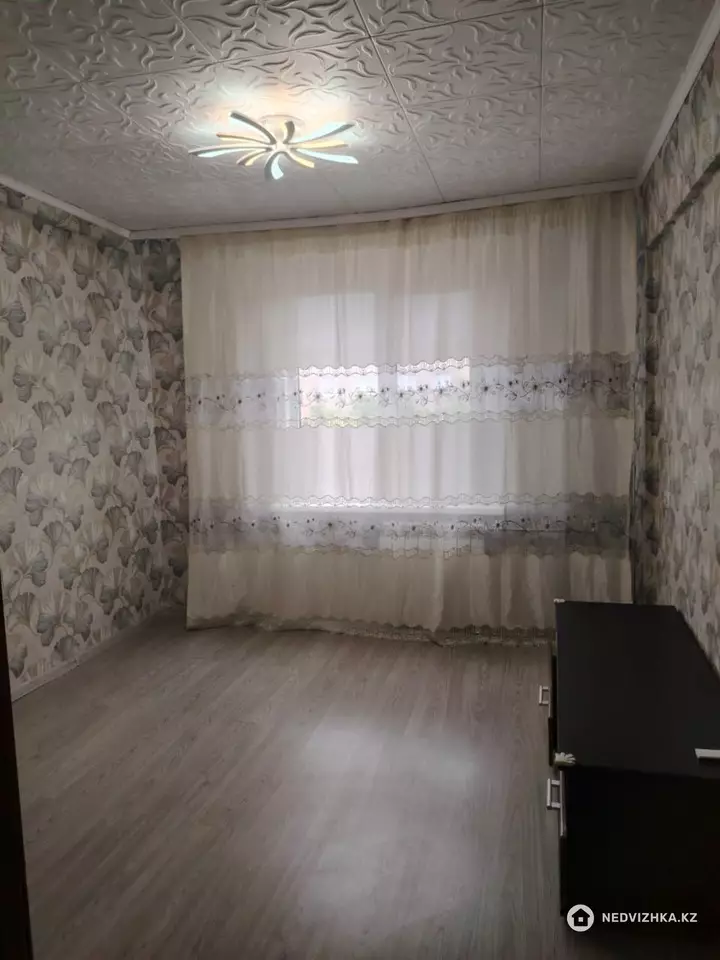 2-комнатная квартира, этаж 5 из 5, 52 м², фотография 2