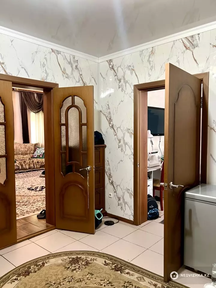4-комнатный дом, 6 соток, 200 м², фотография 3