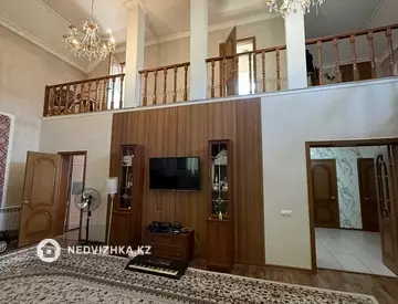 4-комнатный дом, 6 соток, 200 м²