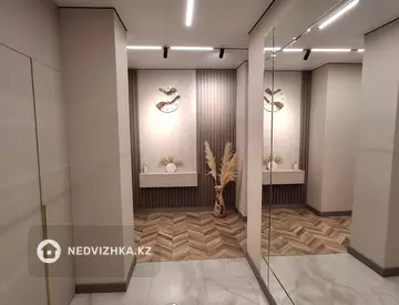 4-комнатная квартира, этаж 12 из 17, 135 м²