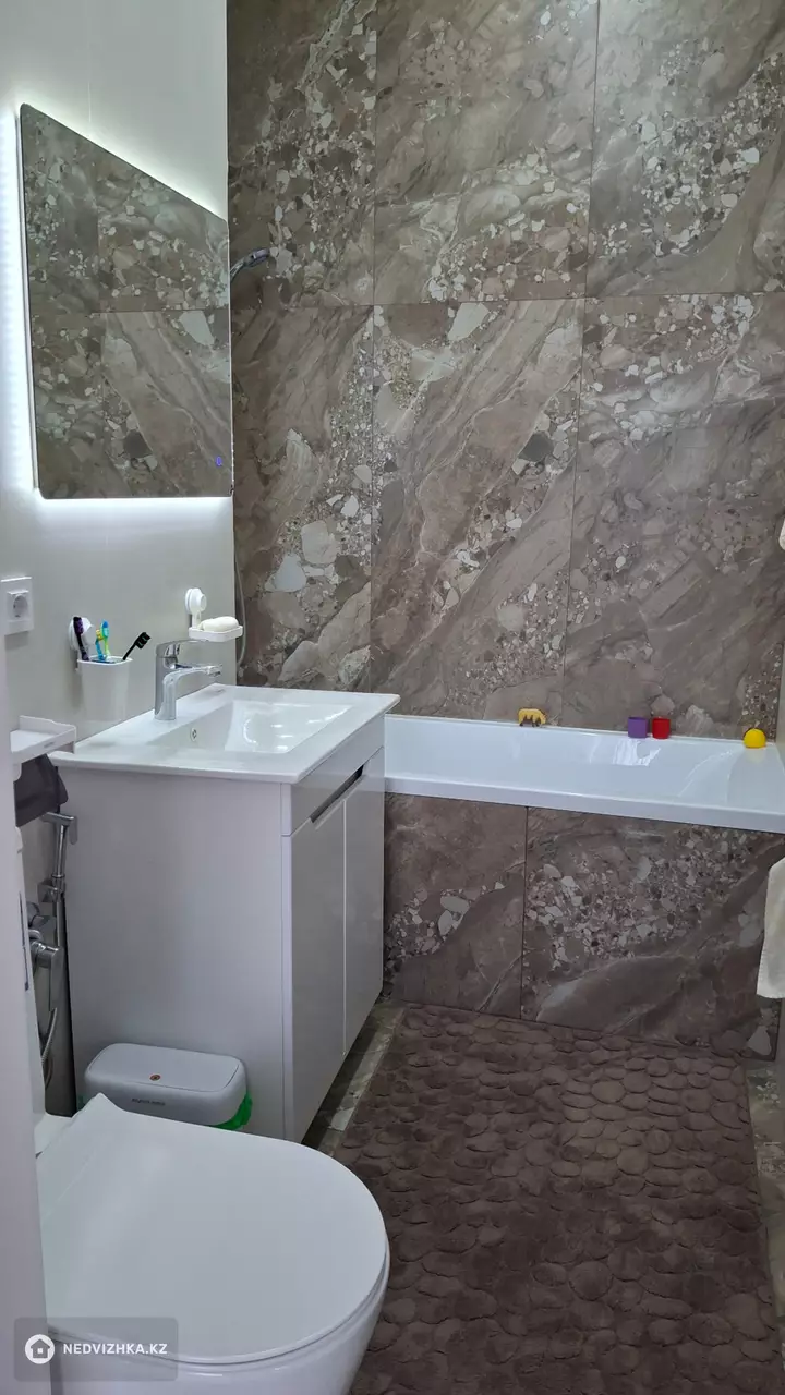 4-комнатная квартира, этаж 12 из 17, 135 м², фотография 4