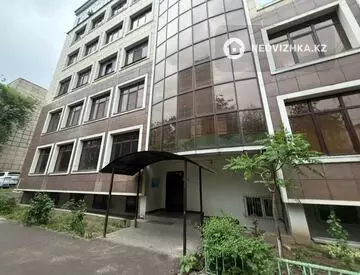 3-комнатная квартира, этаж 4 из 6, 88 м²