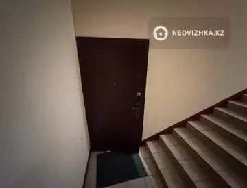 3-комнатная квартира, этаж 4 из 6, 88 м²