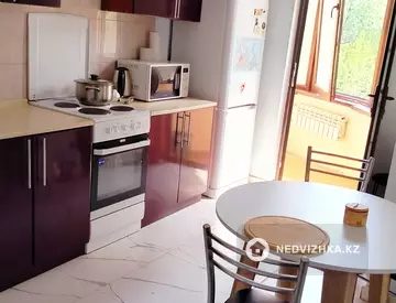 3-комнатная квартира, этаж 4 из 6, 88 м²