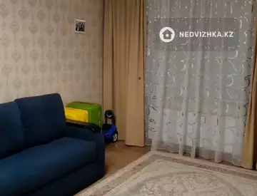 3-комнатная квартира, этаж 1 из 9, 75 м², миниатюра 1