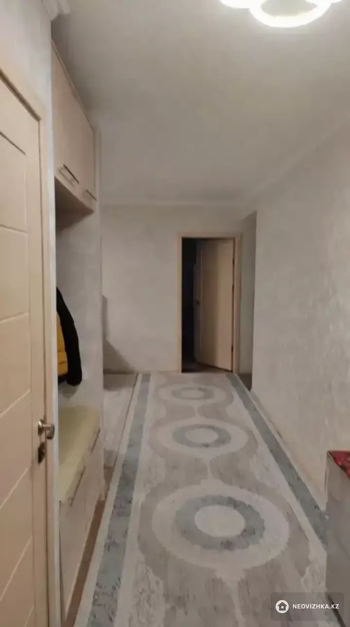 3-комнатная квартира, этаж 1 из 9, 75 м², фотография 5