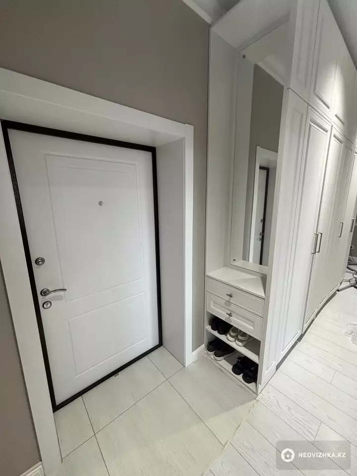 3-комнатная квартира, этаж 2 из 4, 96 м², фотография 4