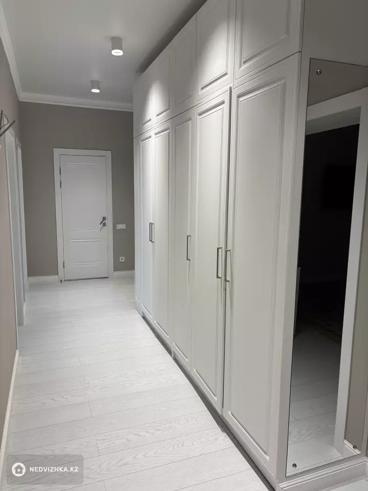 3-комнатная квартира, этаж 2 из 4, 96 м², фотография 5