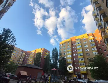 3-комнатная квартира, этаж 8 из 9, 98 м², миниатюра 1