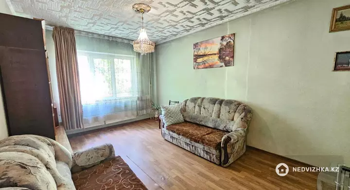 3-комнатная квартира, этаж 1 из 9, 72 м²