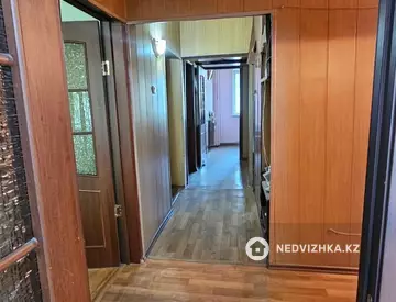 3-комнатная квартира, этаж 1 из 9, 72 м², миниатюра 2