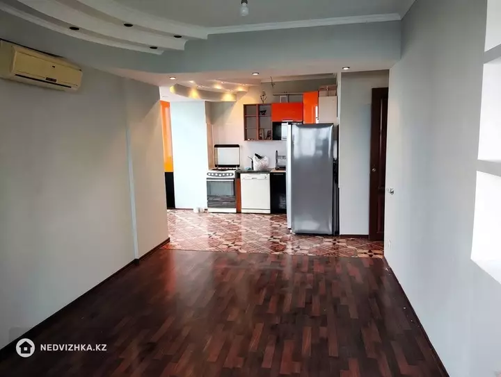 4-комнатная квартира, этаж 5 из 5, 100 м², На длительный срок, фотография 5