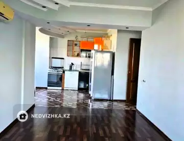 4-комнатная квартира, этаж 5 из 5, 100 м², На длительный срок