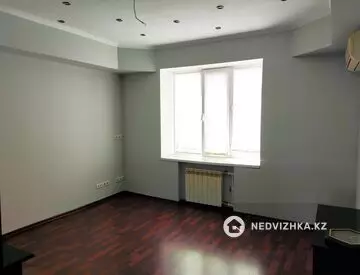 4-бөлмелі пәтер, қабат 5 барлық қабат саны 5, 100 м², На длительный срок, 10-нобай