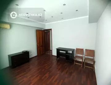 4-бөлмелі пәтер, қабат 5 барлық қабат саны 5, 100 м², На длительный срок, 12-нобай