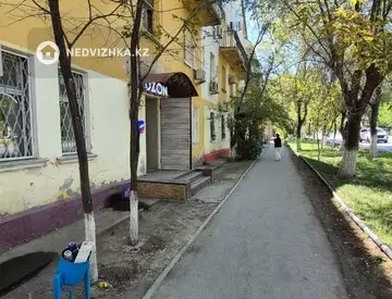 2-комнатная квартира, этаж 3 из 3, 39 м²