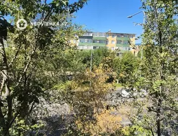 2-комнатная квартира, этаж 3 из 3, 39 м², миниатюра 10