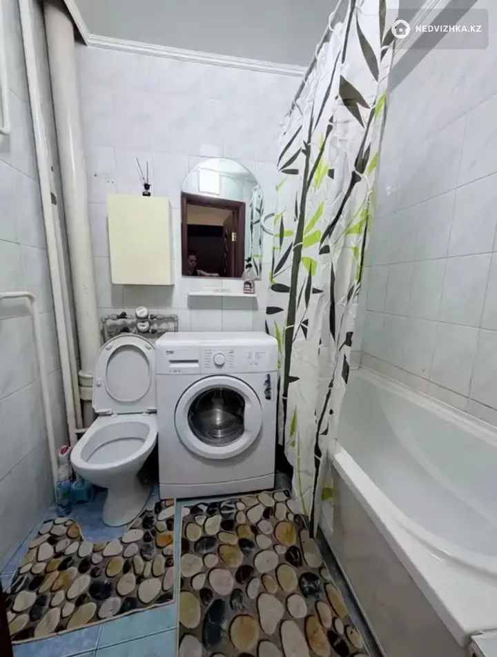 1-комнатная квартира, этаж 4 из 5, 30 м²