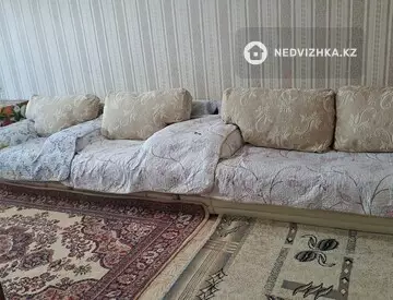 2-комнатная квартира, этаж 4 из 5, 47 м², На длительный срок