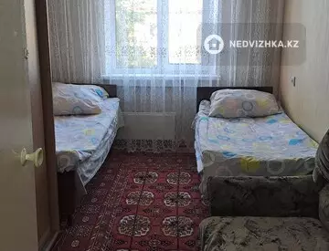 2-комнатная квартира, этаж 4 из 5, 47 м², На длительный срок