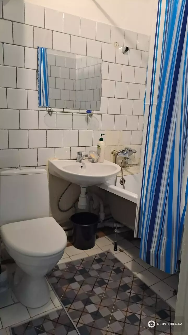 2-комнатная квартира, этаж 4 из 5, 47 м², На длительный срок