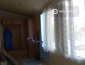 3-комнатная квартира, этаж 2 из 2, 74 м²