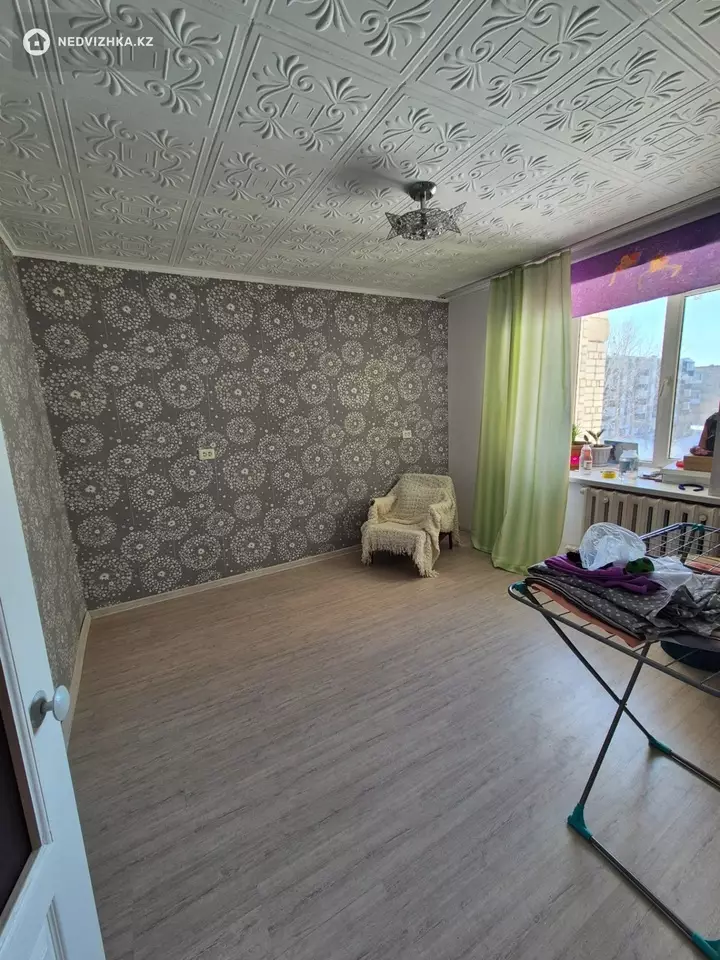 3-комнатная квартира, этаж 3 из 5, 70 м², фотография 2