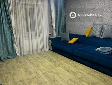 2-комнатная квартира, этаж 8 из 9, 55 м², На длительный срок