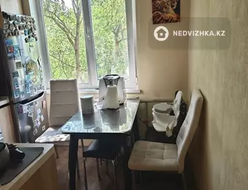 2-комнатная квартира, этаж 4 из 4, 44 м²