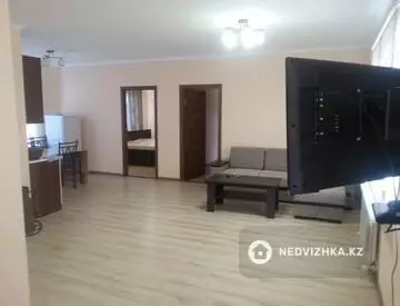 3-комнатная квартира, этаж 2 из 2, 100 м², На длительный срок