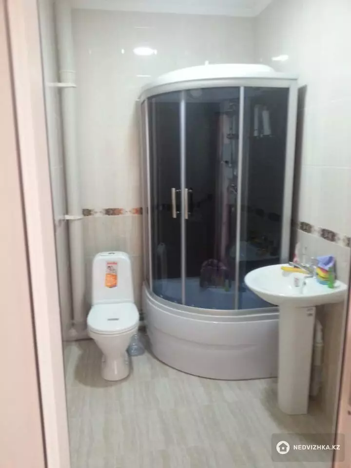 3-комнатная квартира, этаж 2 из 2, 100 м², На длительный срок, фотография 5