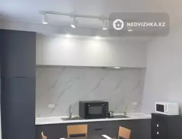 2-комнатная квартира, этаж 1 из 3, 62 м², На длительный срок