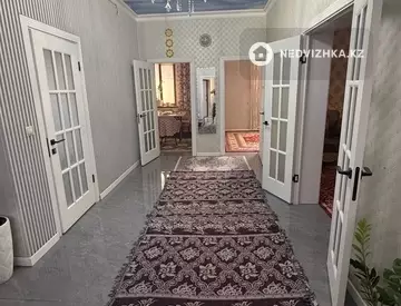 5-комнатный дом, 5.7 соток, 240 м²