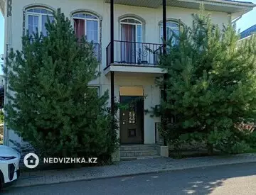 4-комнатный дом, 3.8 соток, 200 м², миниатюра 3