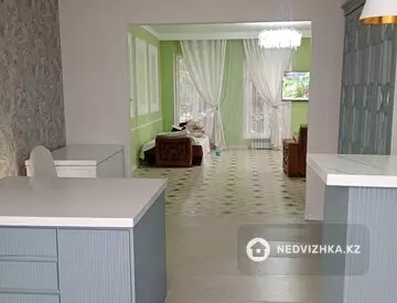 4-комнатный дом, 3.8 соток, 200 м², миниатюра 4