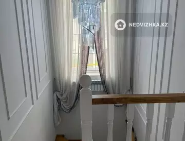 4-бөлмелі үй, 3.8 соттық, 200 м², 9-нобай