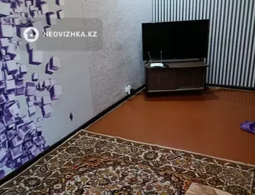 2-комнатная квартира, этаж 4 из 4, 50 м²