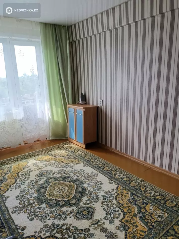 2-комнатная квартира, этаж 4 из 4, 50 м², фотография 3