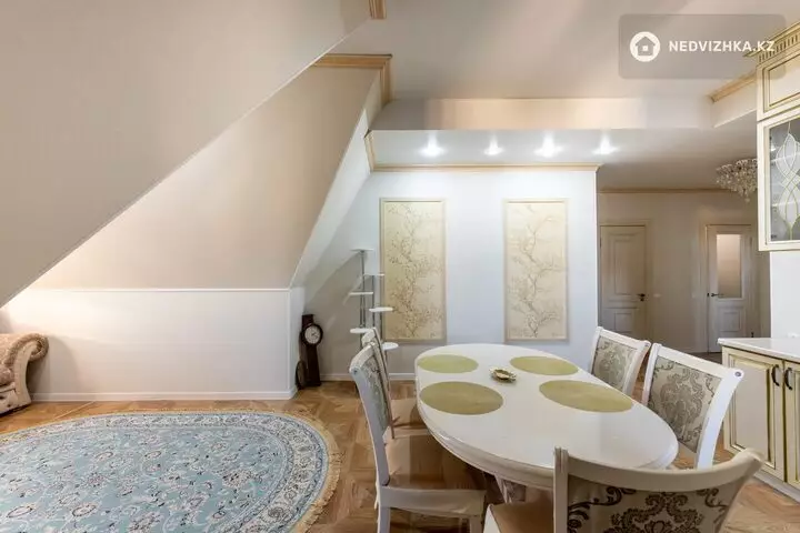 3-комнатная квартира, этаж 8 из 9, 82 м², фотография 4