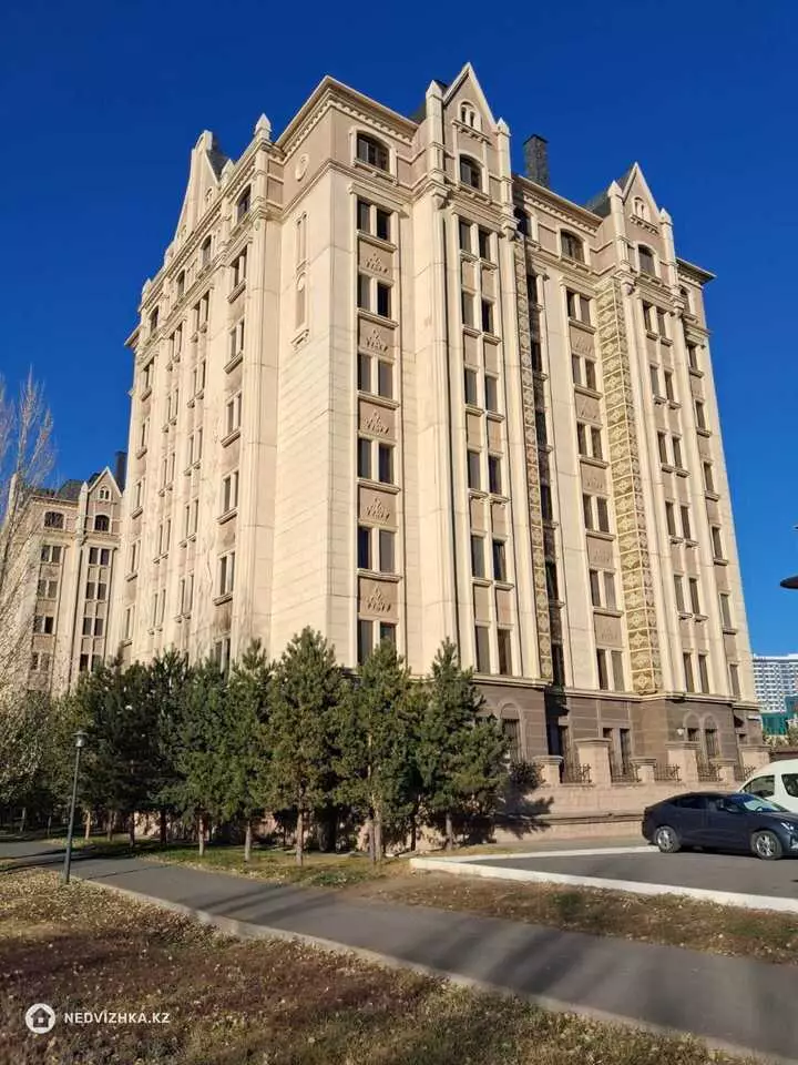3-комнатная квартира, этаж 8 из 9, 82 м²