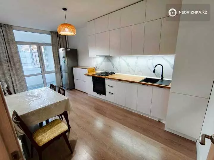 2-комнатная квартира, этаж 1 из 9, 60 м², фотография 2