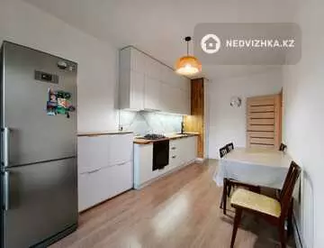 2-комнатная квартира, этаж 1 из 9, 60 м², миниатюра 4