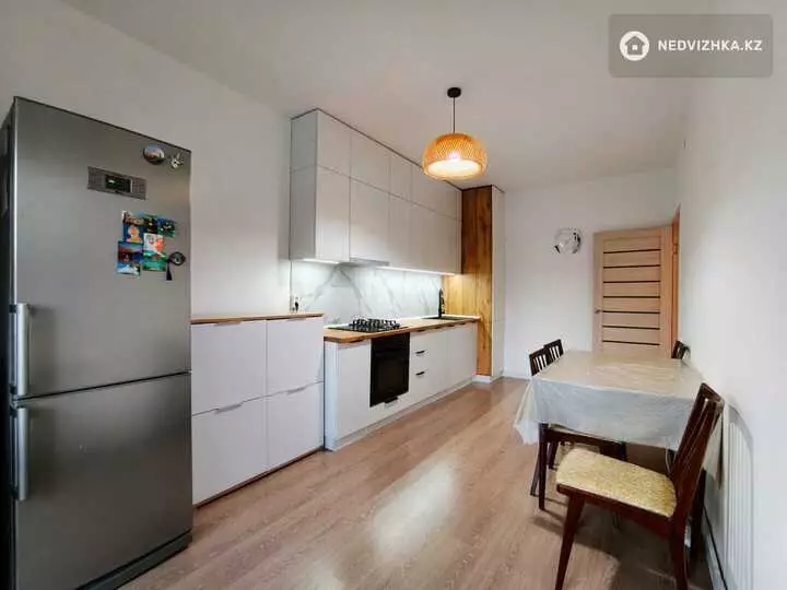 2-комнатная квартира, этаж 1 из 9, 60 м², фотография 4
