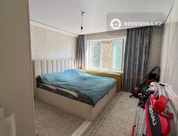 3-комнатная квартира, этаж 2 из 5, 63 м², миниатюра 1