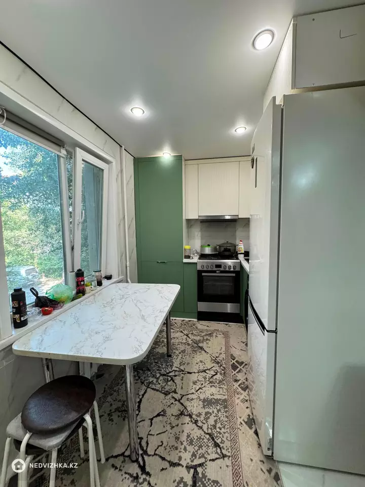 3-комнатная квартира, этаж 2 из 5, 63 м², фотография 4