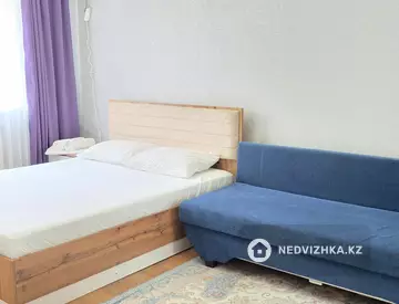 2-комнатная квартира, этаж 3 из 9, 55 м², Посуточно