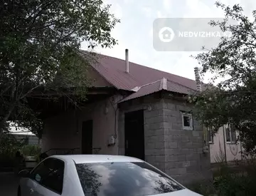 6-бөлмелі үй, 6 соттық, 15 м², 1-нобай