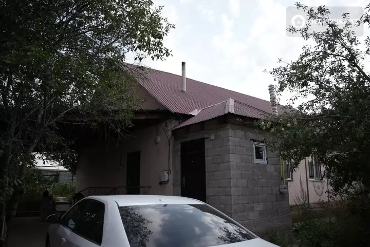 6-комнатный дом, 6 соток, 15 м²